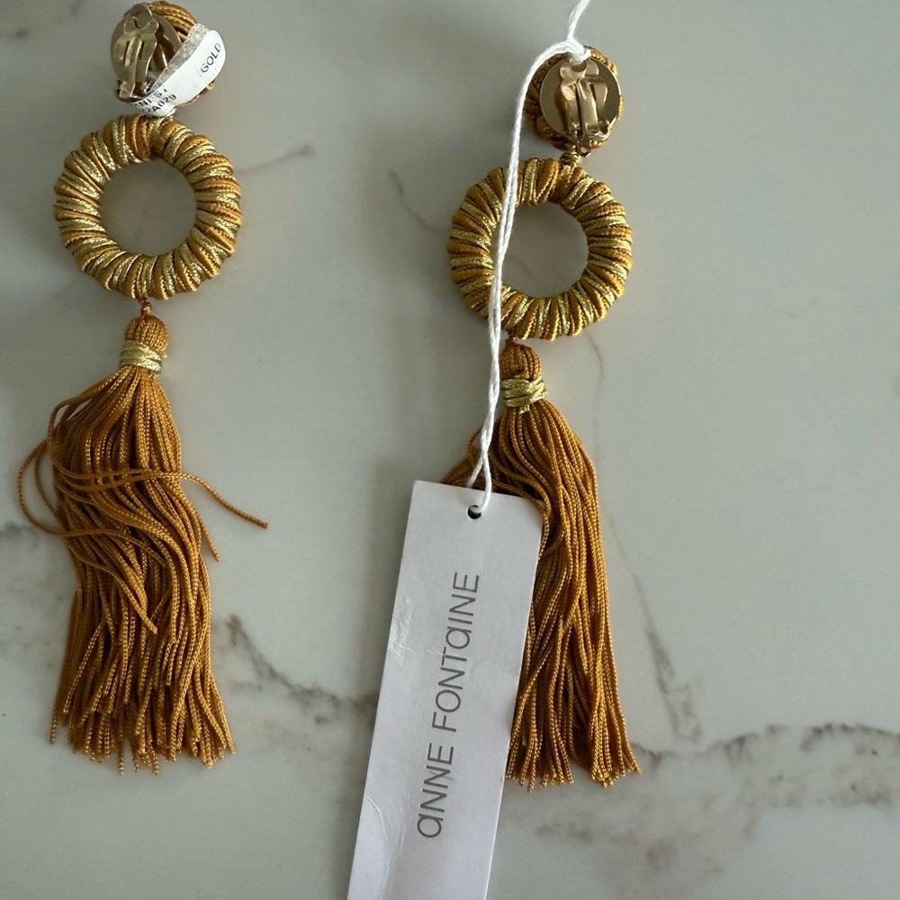 Anne Fontaine, Brand New with Tags, Ernest, Elegant Gold Tassel Earrings, clipon - Picture 5 of 5